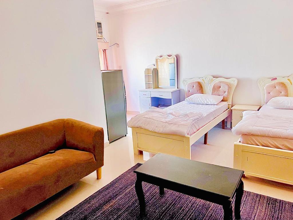 Al Tharya Furnished Apartments Awqad Bayt Fadil Esterno foto