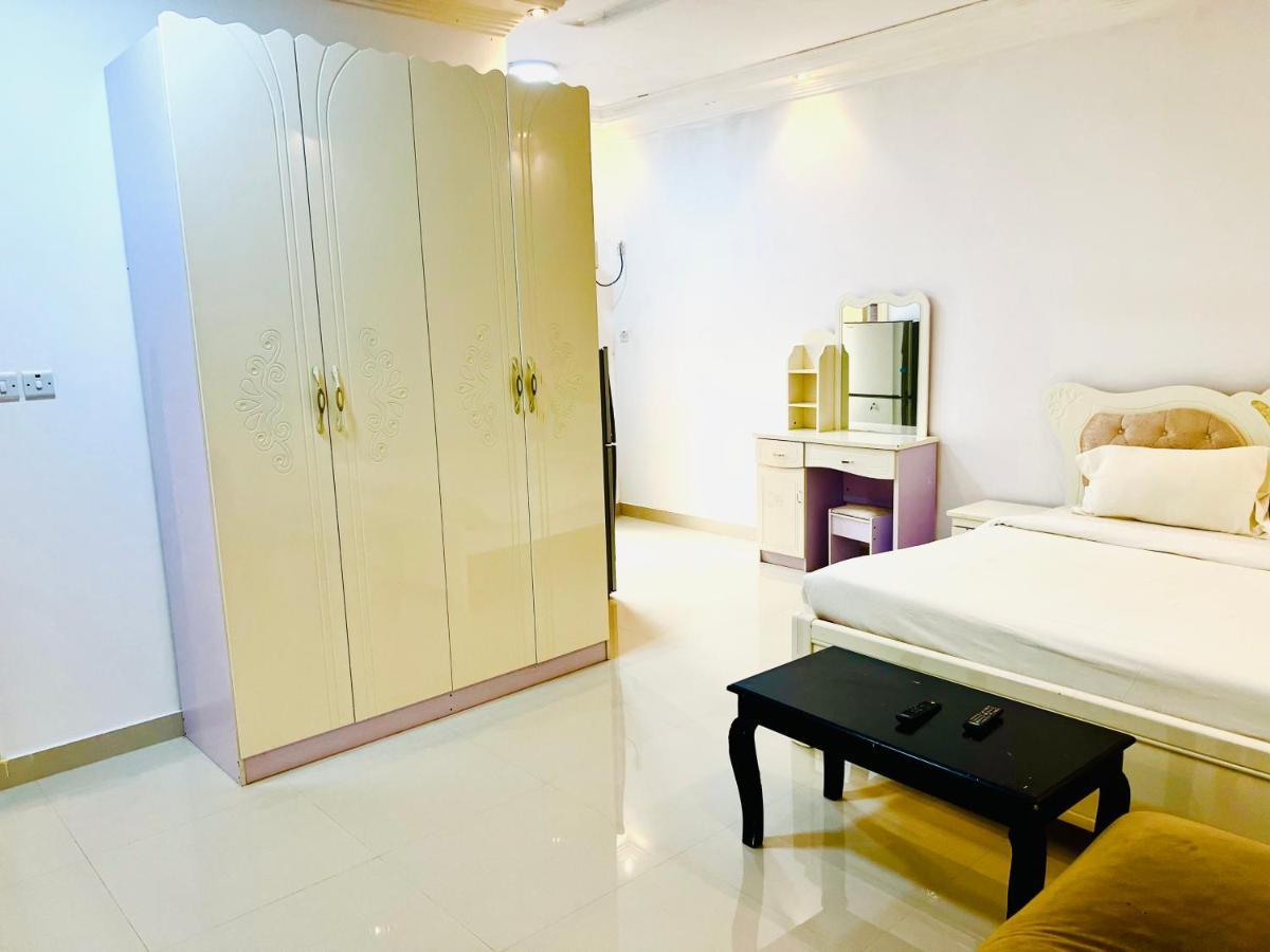 Al Tharya Furnished Apartments Awqad Bayt Fadil Esterno foto